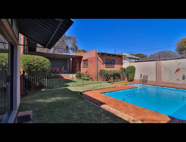 3 BEDROOM HOUSE FOR SALE IN KENSINGTON